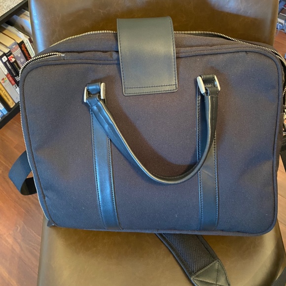 Venque Briefcase bag - Picture 2 of 3